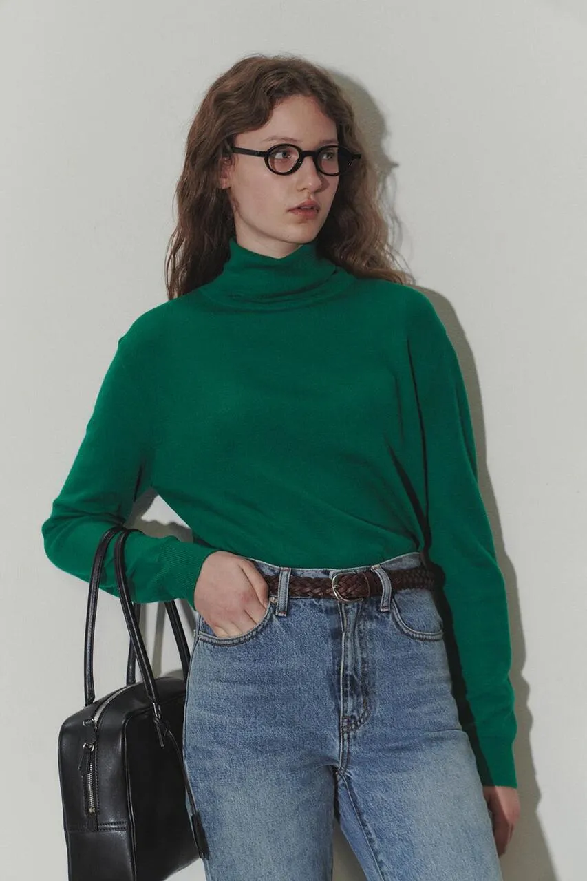 ESSENTIAL CASHMERE TURTLENECK SWEATER