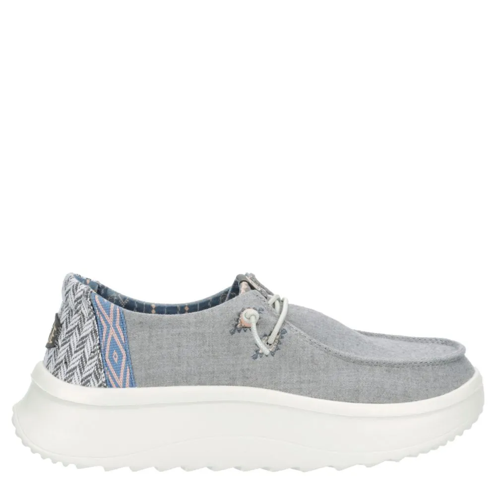 HEYDUDE  WOMENS WENDY PEAK SLIP ON SNEAKER