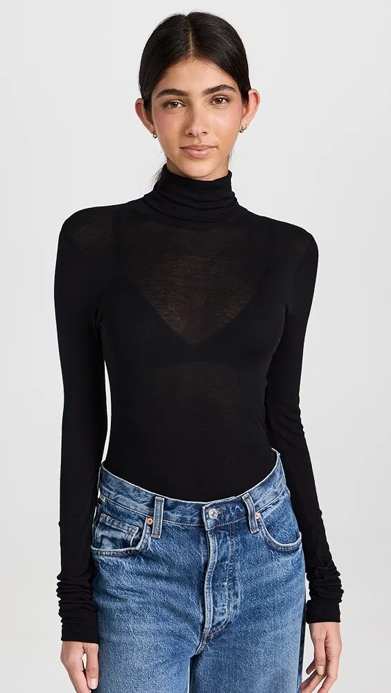  NYC   THE CASHMERE TURTLENECK 