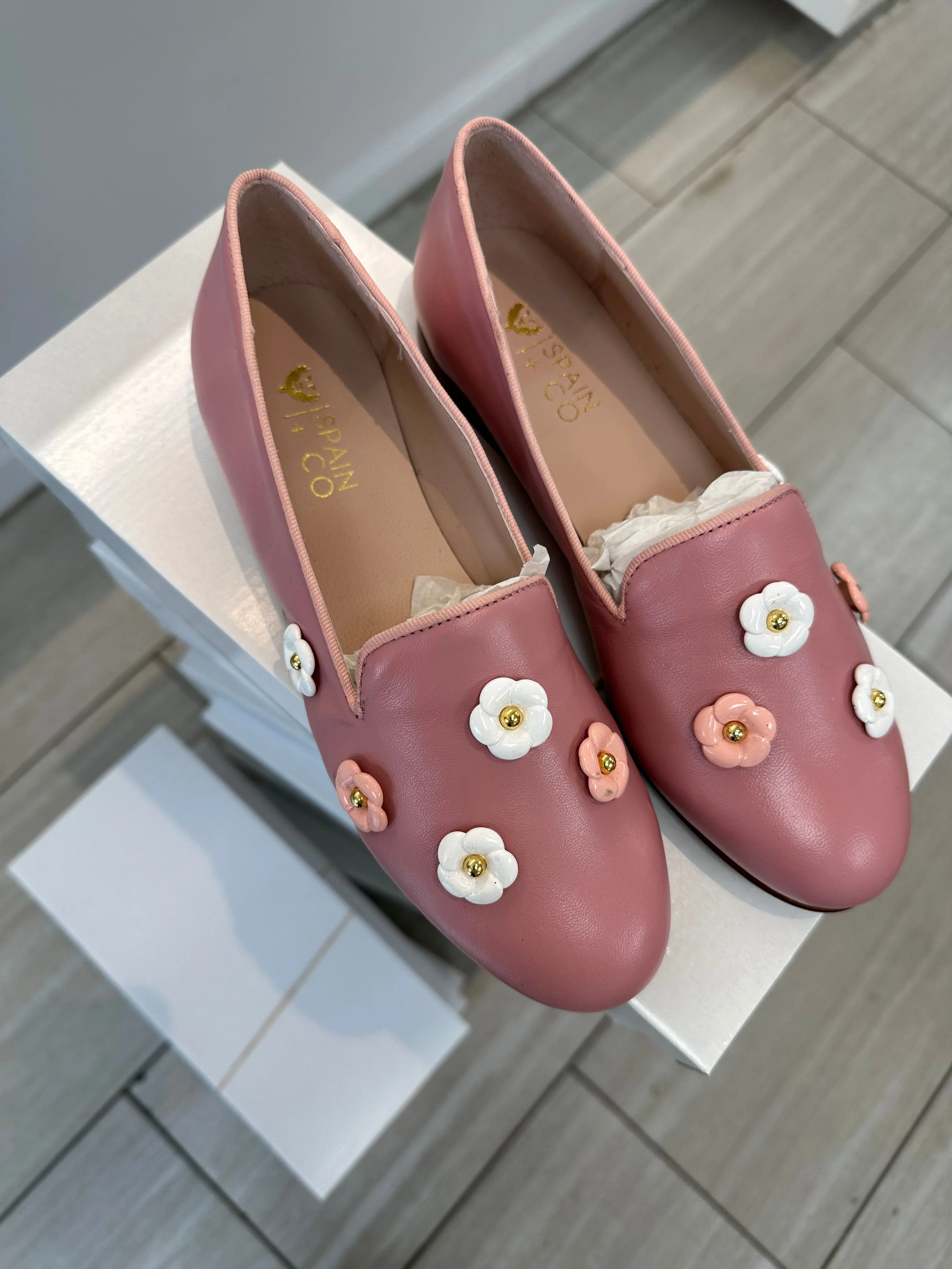 Spain+Co Pink Flower Smoking Loafer